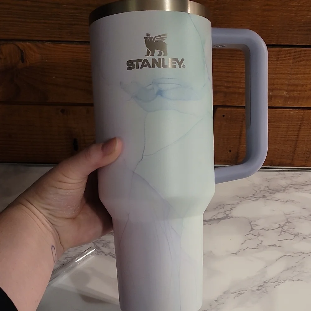 Stanley Limited Edition Quencher H2.0 Flowstate Insulated Tumbler 40oz - Picture 5 of 8
